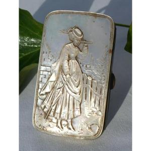 Large Coin Purse Napoleon III Around 1870 Sculpted Mother Of Pearl From Dieppe Nineteenth Object Of Virtues
