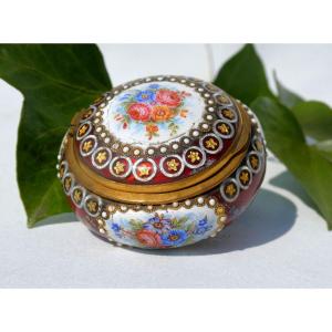 Enamelled Pill Box, Nineteenth Time, Ruby Red Decorated With Flowers, Napoleon III Nineteenth Enamel