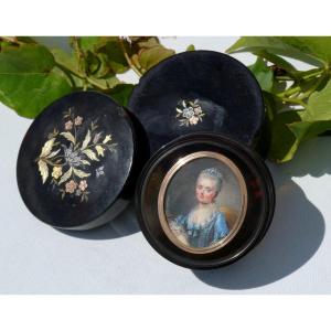 Seditieuse Snuff Box In Gold & Tortoiseshell Eighteenth Century Period, Miniature Portrait, Young Lady , Style Pompadour