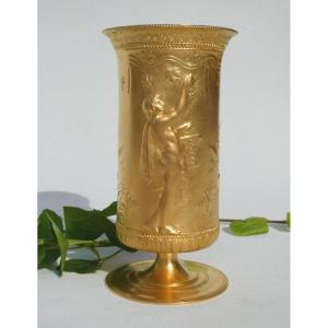 Vase En Bronze Doré Style Neo Classique , Ormolu , Signé Barbedienne , Ferdinand Levillain XIXe , Hommes nus , Ephebes