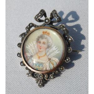 Broche Royaliste époque Fin XIXe Siecle Portrait De La Reine De France Anne d’Autriche Argent