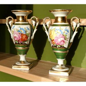 Paire De Vases En Porcelaine De Paris , Style Empire , Bouquet De Fleurs & Abeille XIXe