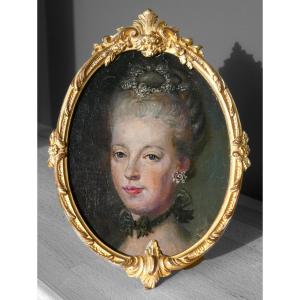 Portrait De La Reine Marie Antoinette Representée En Dauphine De France XVIIIe , Cadre Doré