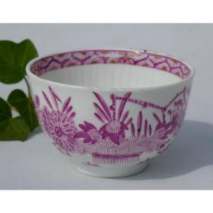Pochon / Tea Bowl In Meissen Porcelain, Manganese Background, Kakiemon 18th Century