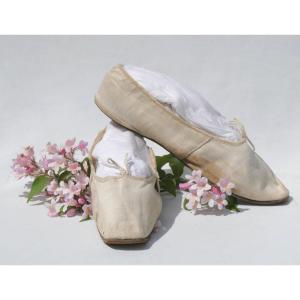Paire De Souliers Epoque 1820 , Chaussures De Femme XIXe , Ballerines Empire XIXe , Costume