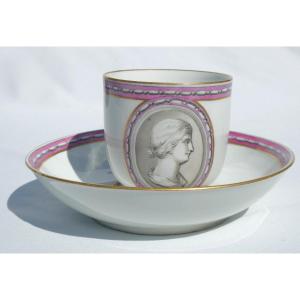 Cup & Saucer Vienna Porcelain 18th Century Grisaille Profile Decoration