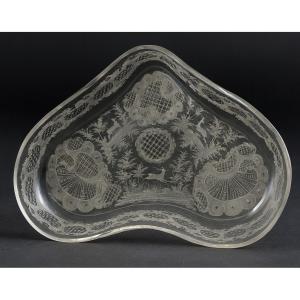 Engraved Glass Tray, Decorated With Does And Stags, Black Forest Style, 19th Century, Napoleon III Period, Heart Shape