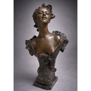 Grand Buste De Jeune Femme Style Art nouveau , Marbre , Patine bronze , Signé Hypolite Moreau