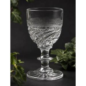 Serie de 6 verres En cristal Taillé & Moulé de Baccarat , Epoque Charles X , Style Empire 1800