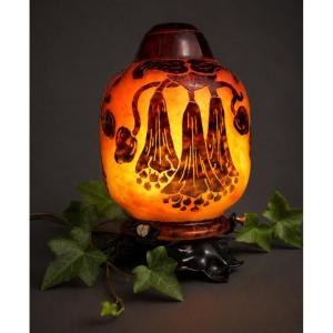 Lampe veilleuse « Le Verre Français » Décor de fleurs de digitale Pâte de verre Art Nouveau