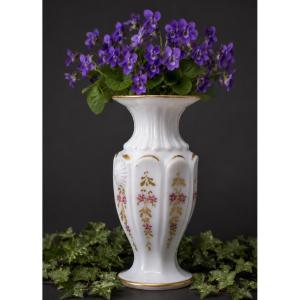 Charles X-era Opaline Violet Vase / Restored Circa 1820 In 19th-century Gothic Style