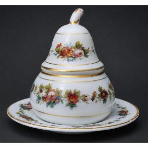 Pot couvert / Confiturier en opaline blanche Décor de fleurs XIXe siècle Napoléon III Baccarat