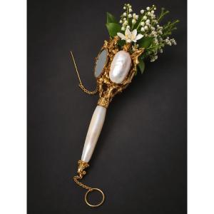Porte-bouquet De Bal En Nacre & Pomponne , XIXe siècle, vers 1850-1860 , Bijou Miroir