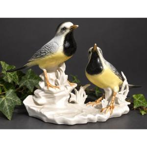 Groupe En Porcelaine , Oiseaux Branchés Signé Karl Ens , bergeronnettes des ruisseaux Art Deco