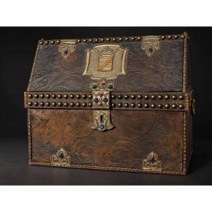 Neogothic Travel Writing Case In Embossed Leather With Heraldic Coat Of Arms And Secret Drawer, 19th Century