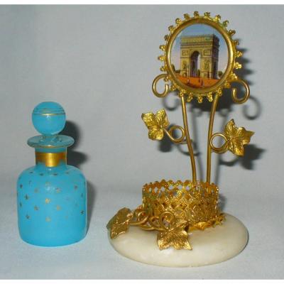 Flacon à Parfum En Opaline Bleue , Monture En Bronze Doré Fixé Sous Verre Paris , Palais Royal