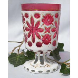 Vase à Violettes En Verre Overlay Barfatan , XIXe , Boheme , Verre Napoléon III Rose Gothique