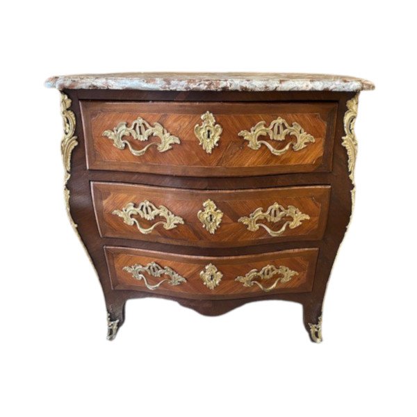 Commode estampillée Dieudonne , époque Louis XV