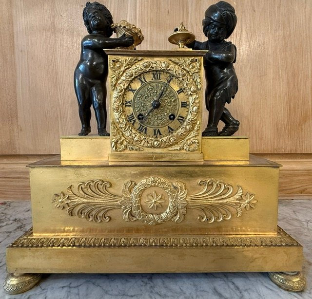 Gilded Bronze Clock With Children Playing In Brown Patina From The Restoration Period.-photo-4