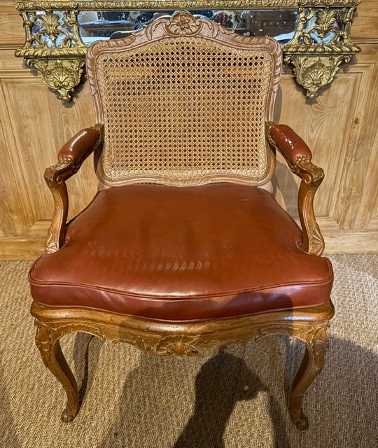 Paire de fauteuils cannés d’époque Régence en hêtre finenement sculptés-photo-3