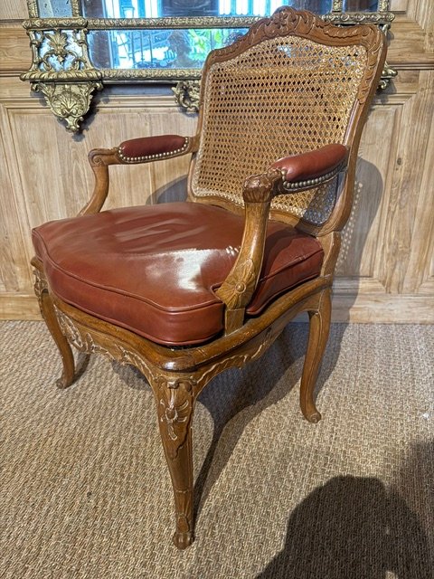 Paire de fauteuils cannés d’époque Régence en hêtre finenement sculptés-photo-4