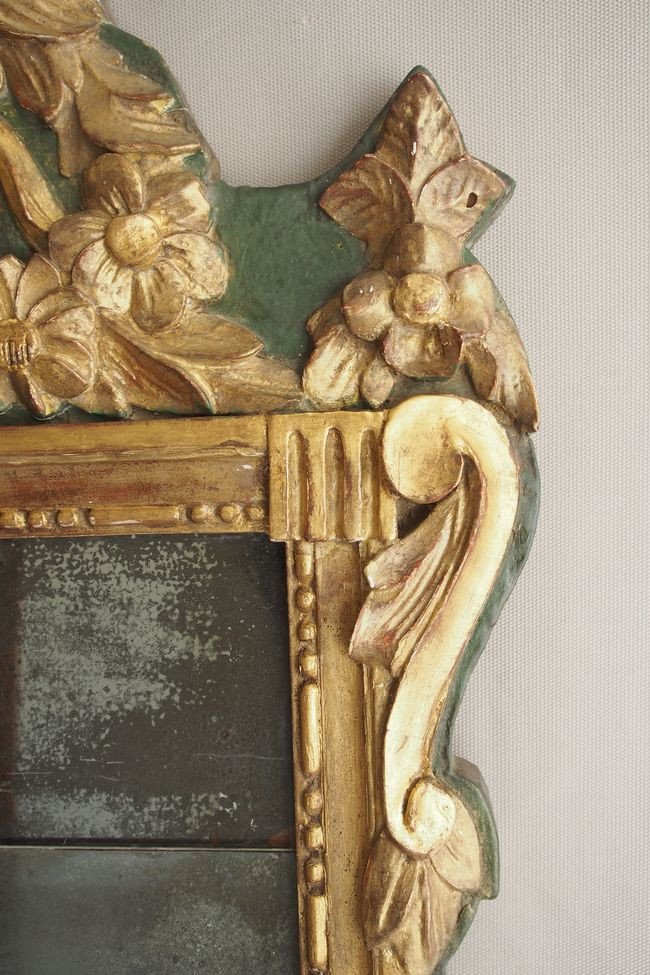 Glace Louis XVI en bois sculpté et doré-photo-4