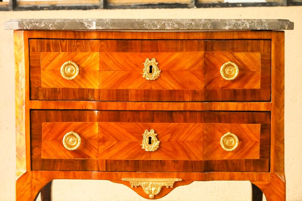 Ravissante petite commode d’entre deux , d’époque transition Louis XV - Louis Louis XVI-photo-3