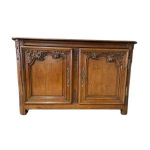 Elegant 18th Century Woodwork Buffet Opening With Two Wide Oak Doors