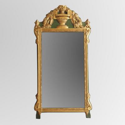 Louis XVI Mirror In Carved And Gilded Wood