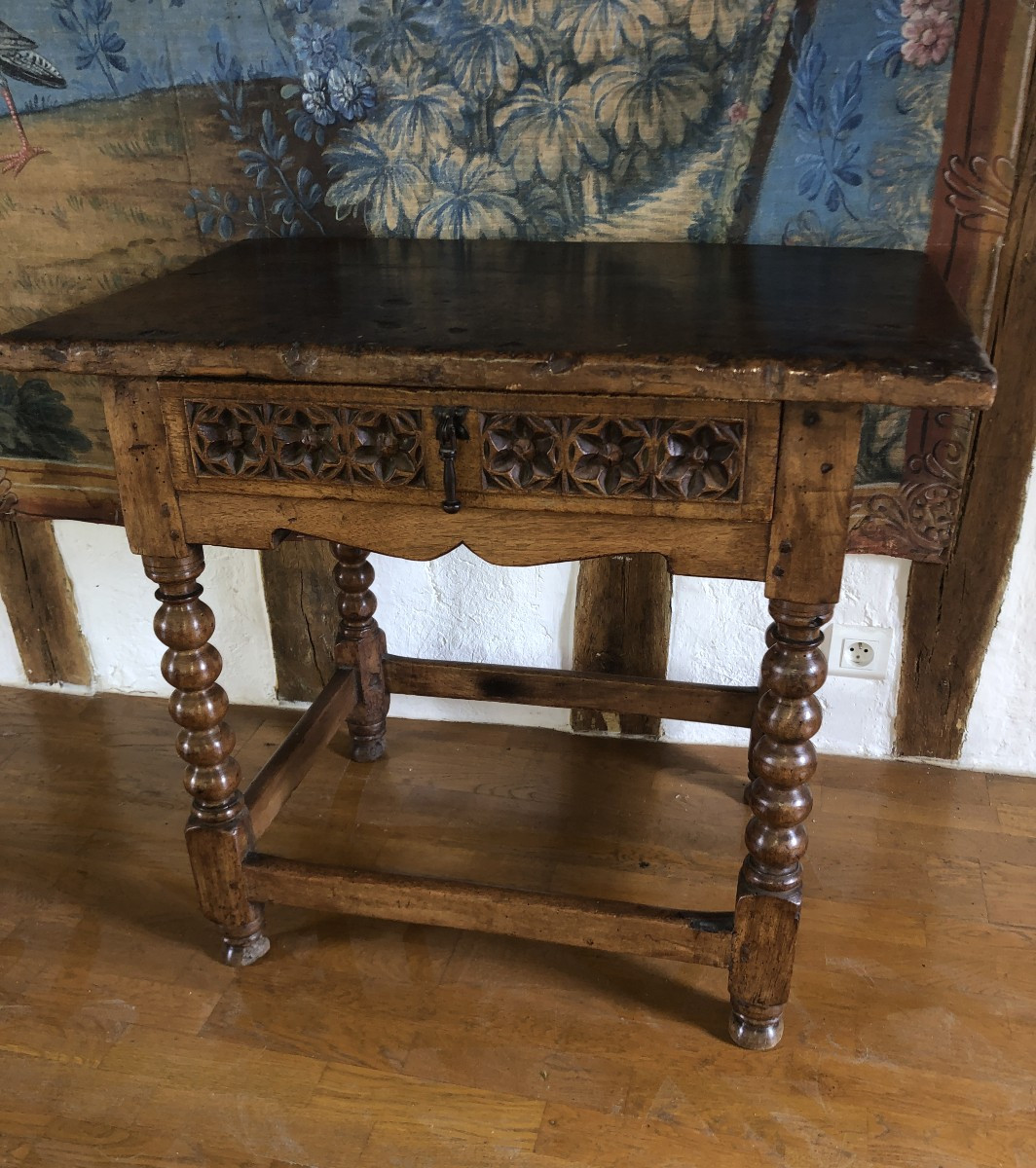 Small Table, 17th Century.-photo-4