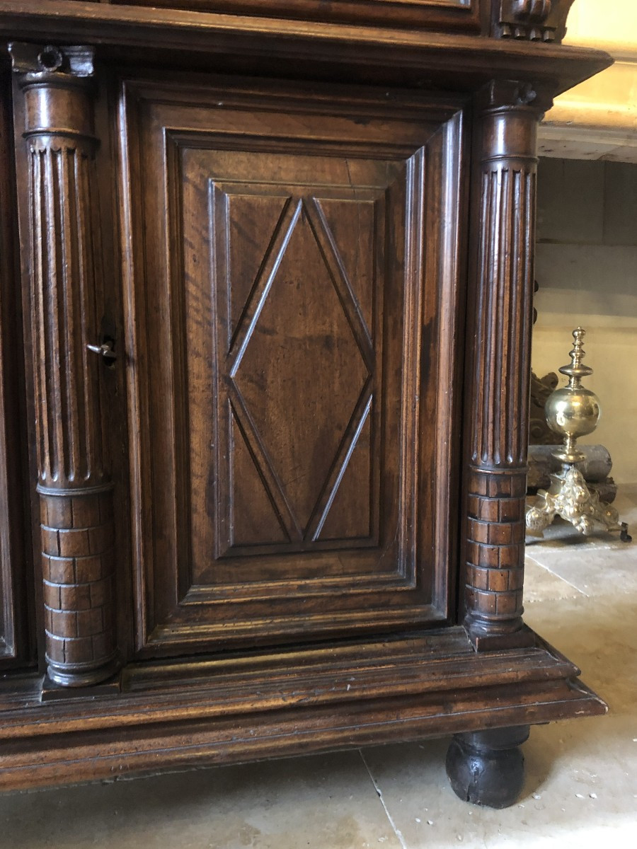 Petit buffet, XVIIème .-photo-1