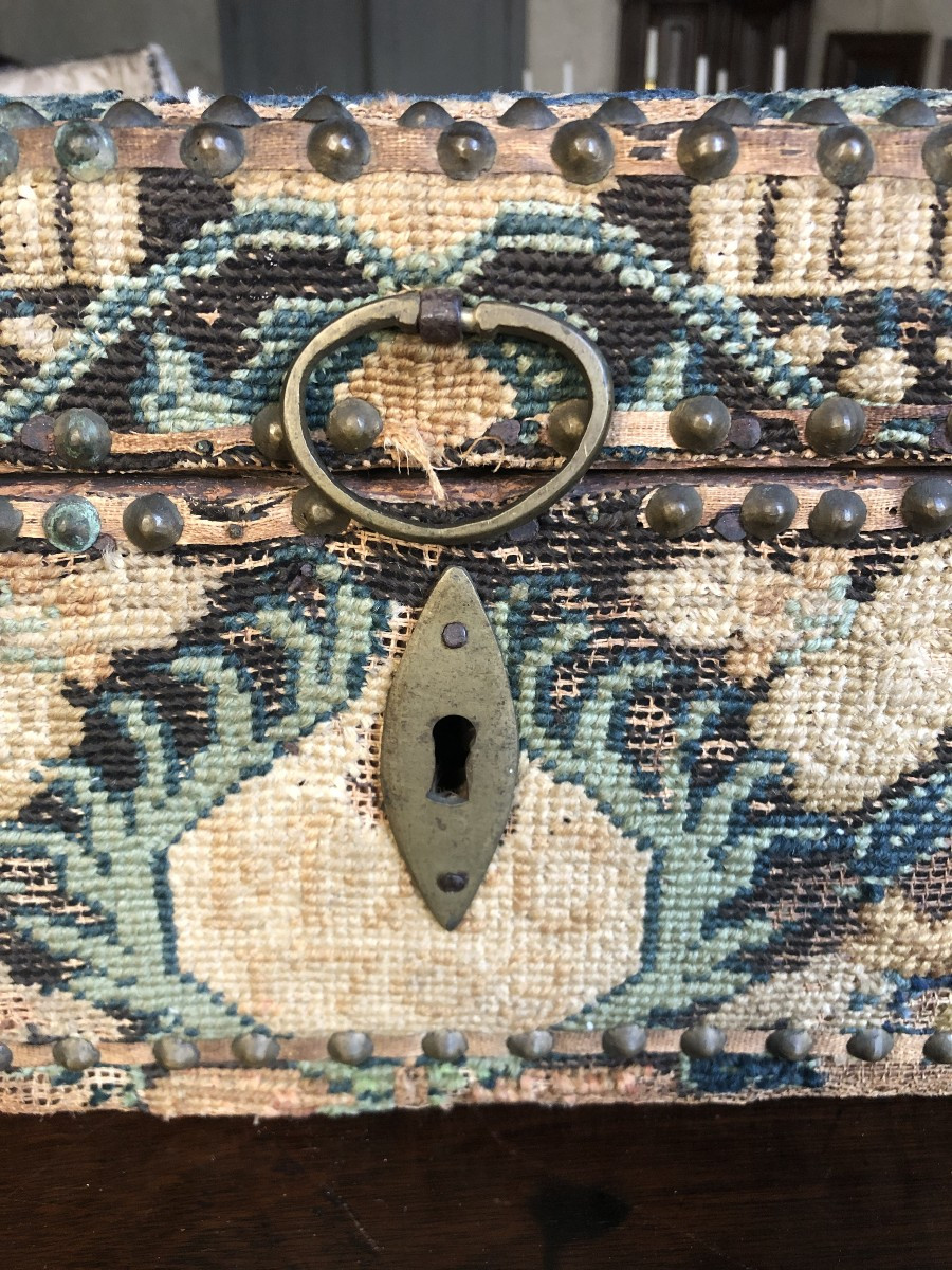 Casket, 18th Century.-photo-2