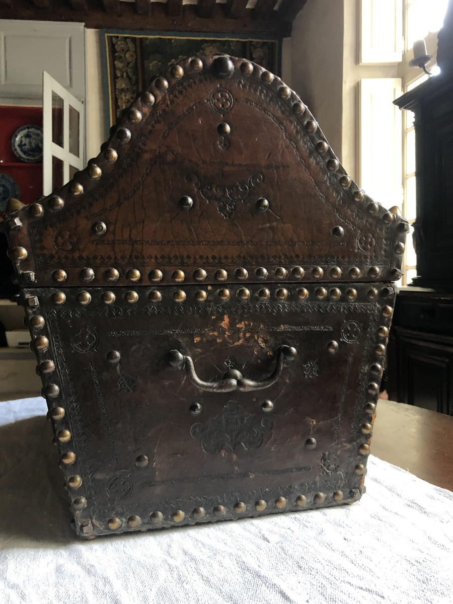 Small Travel Trunk, 19th Century.-photo-1