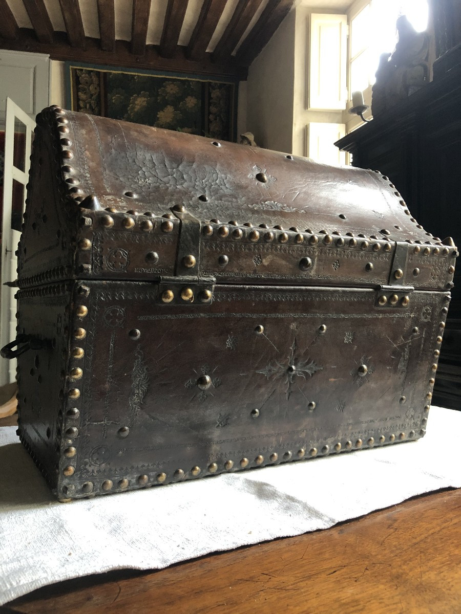 Small Travel Trunk, 19th Century.-photo-2