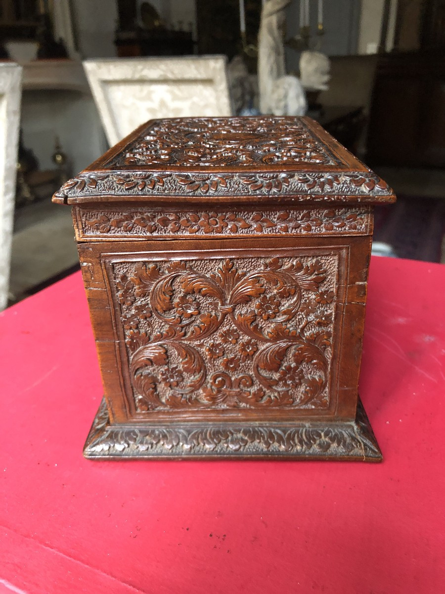 Wooden Box From Saint Lucia, 17th Century.-photo-3
