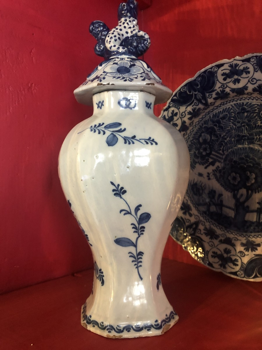 Delft Covered Pot, 18th Century.-photo-2