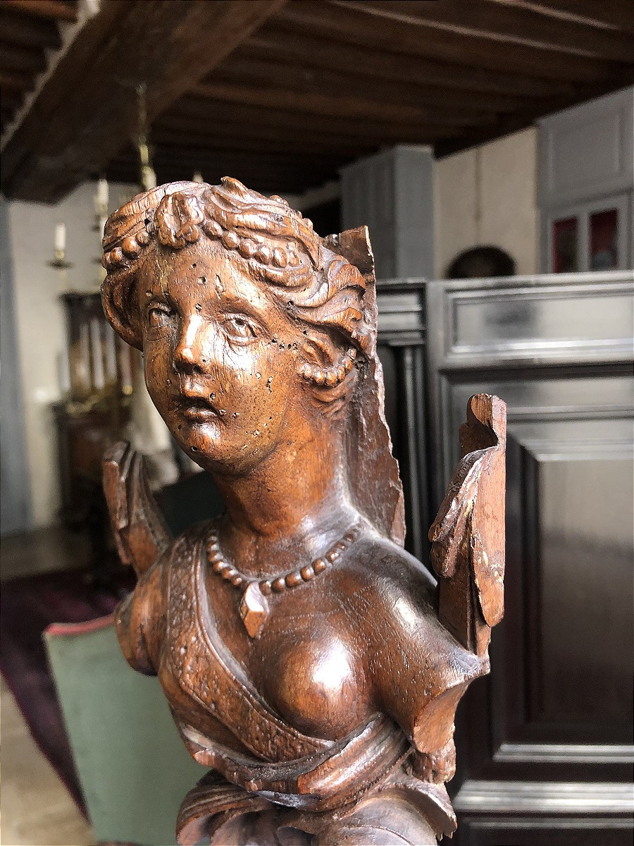 Sculpture Of A Woman, Renaissance.-photo-2