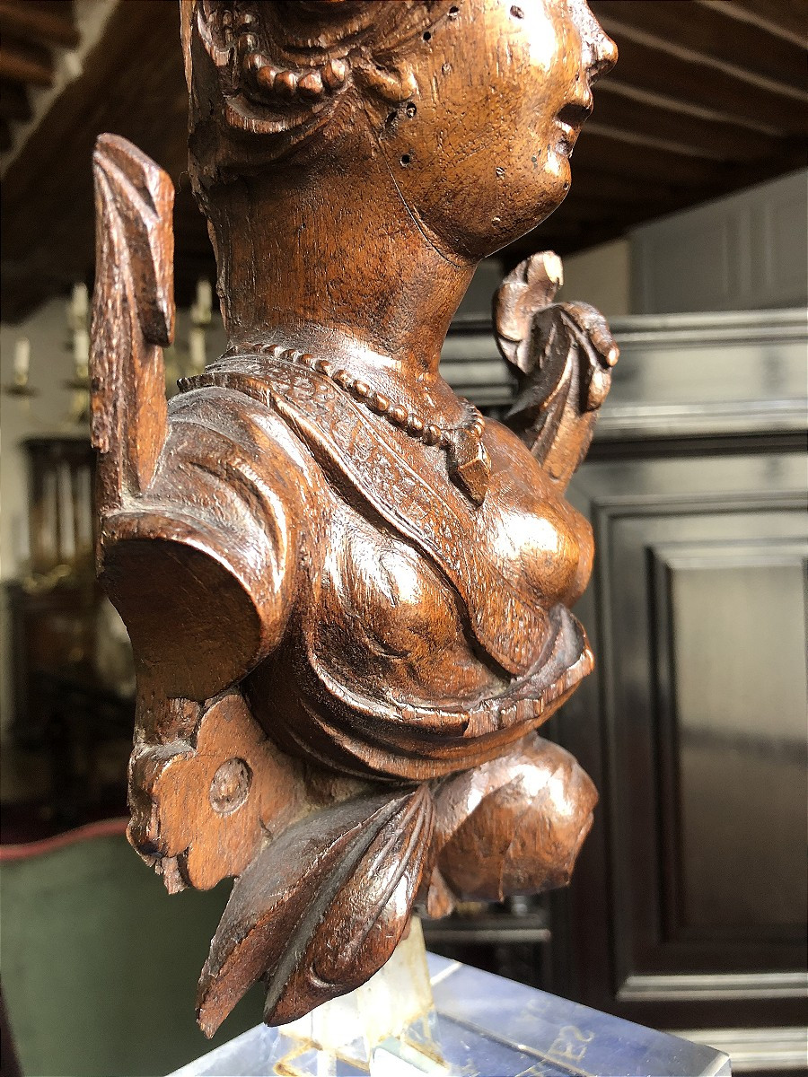 Sculpture Of A Woman, Renaissance.-photo-2