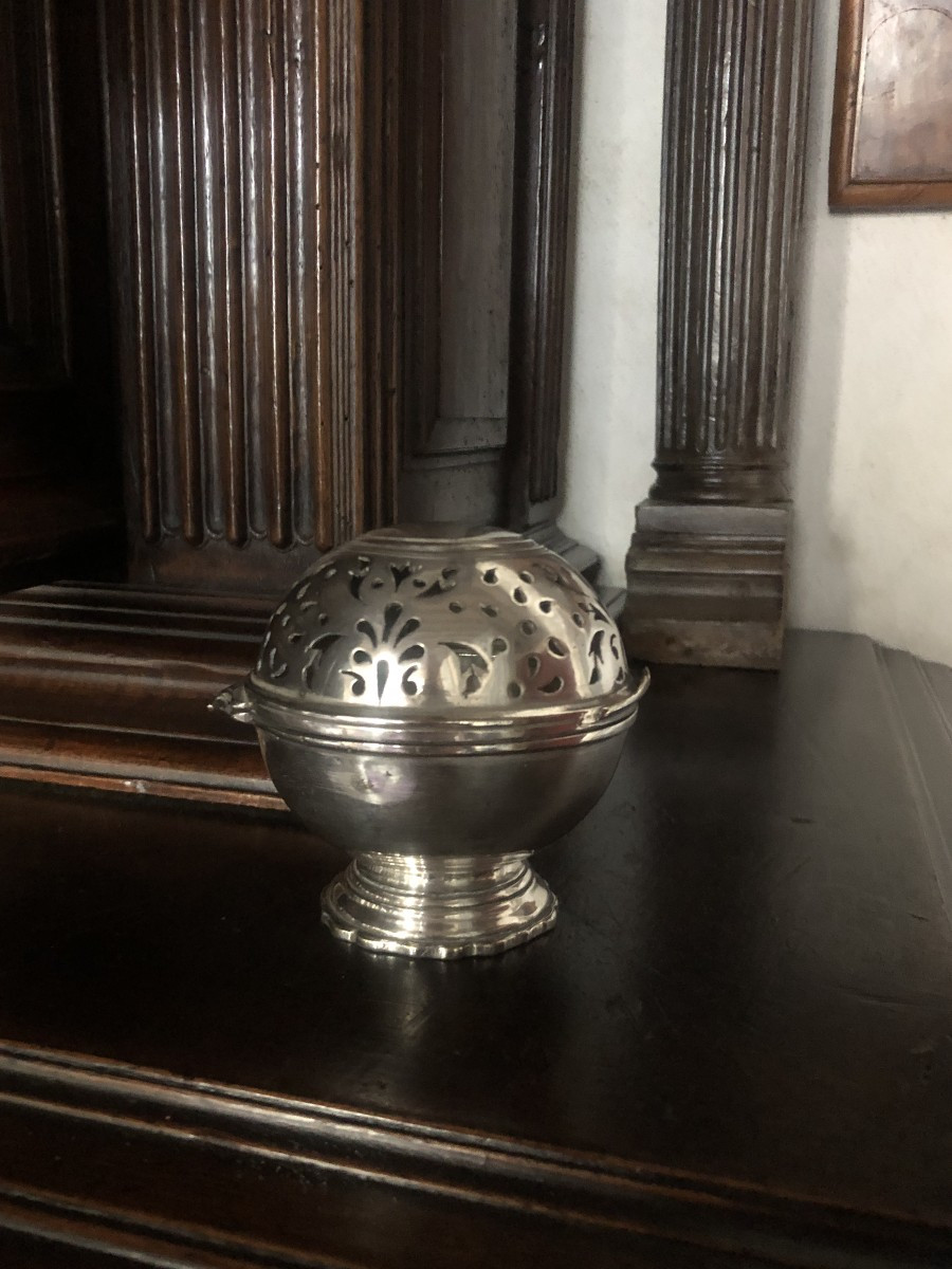 Sponge Ball, 18th Century.-photo-2