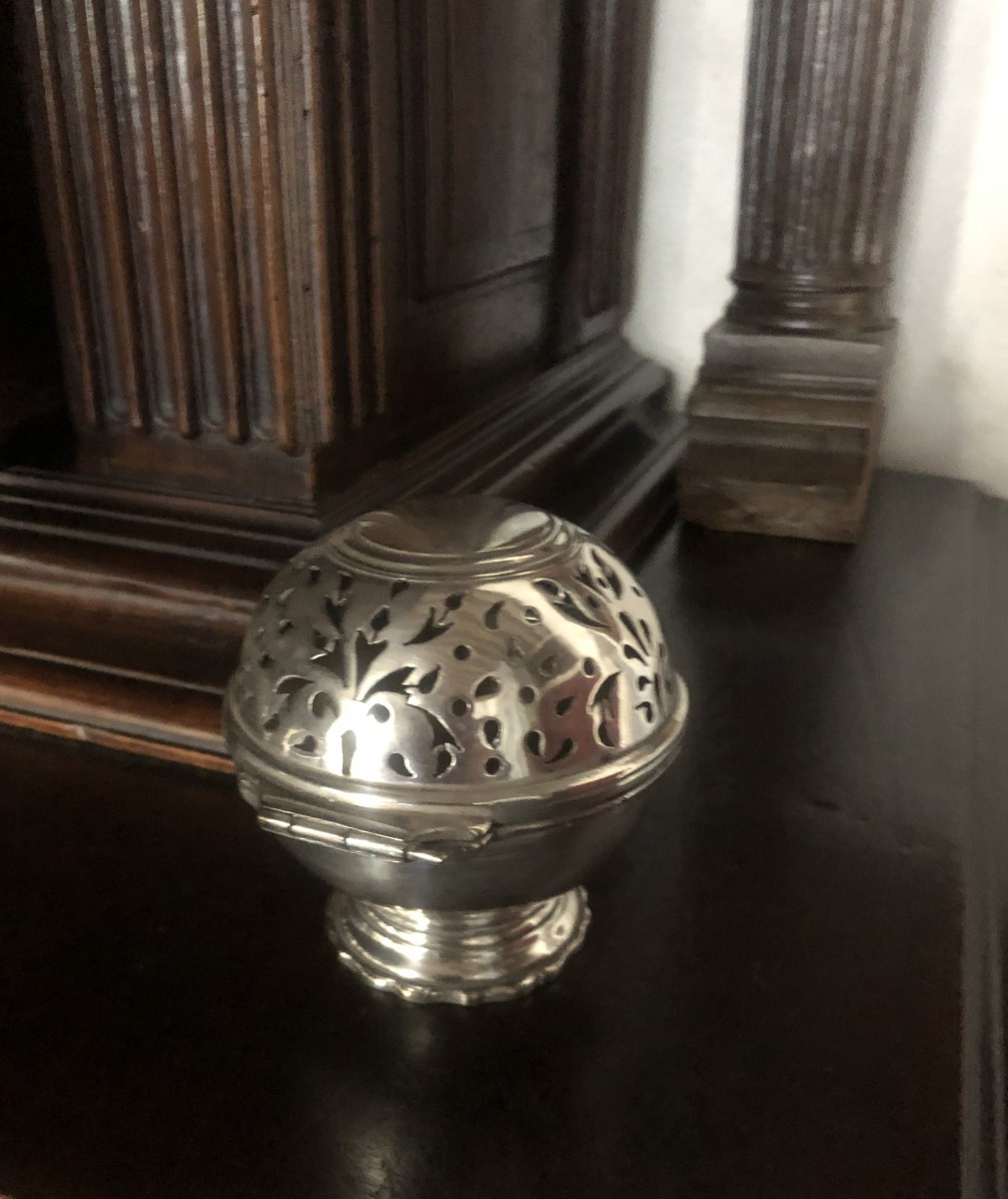 Sponge Ball, 18th Century.-photo-3