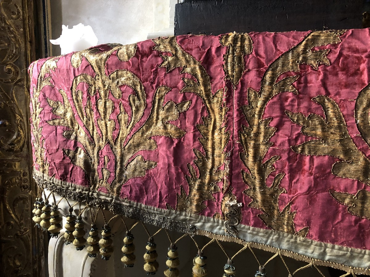 Lambrequin, 17th Century -photo-1