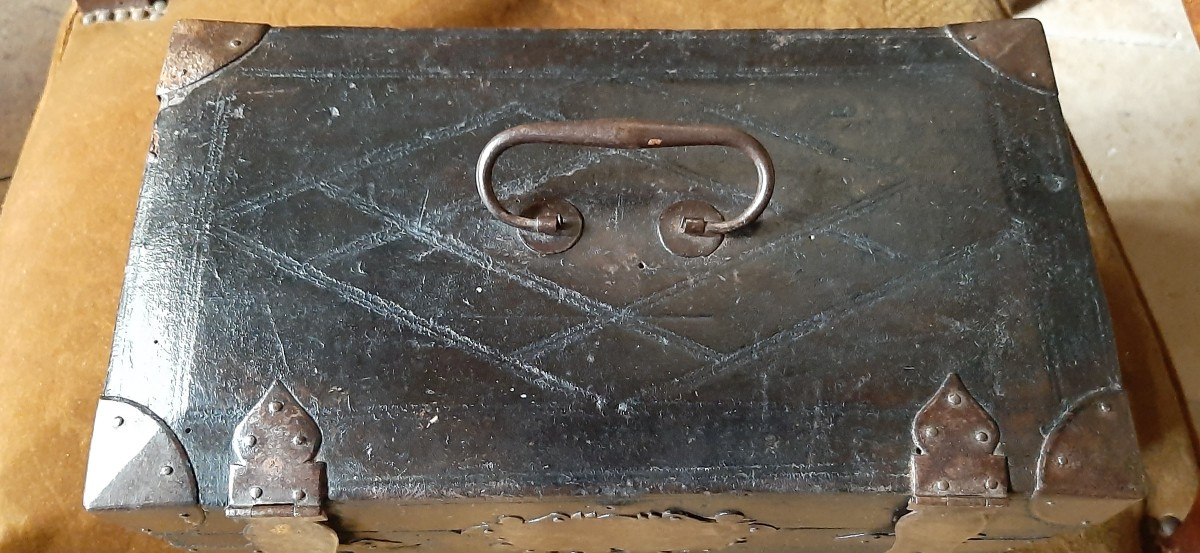 Box, 18th Century .-photo-1