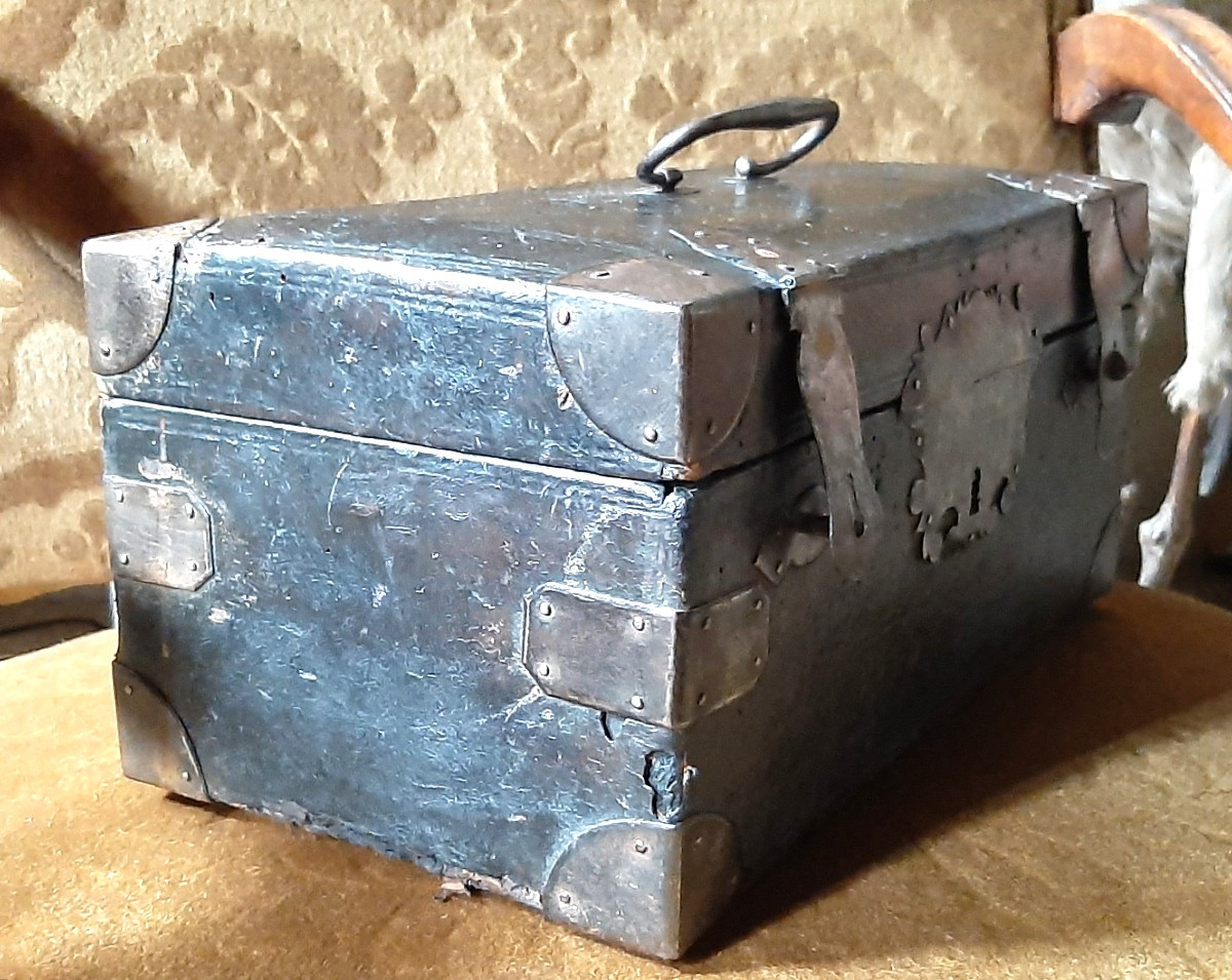 Box, 18th Century .-photo-3
