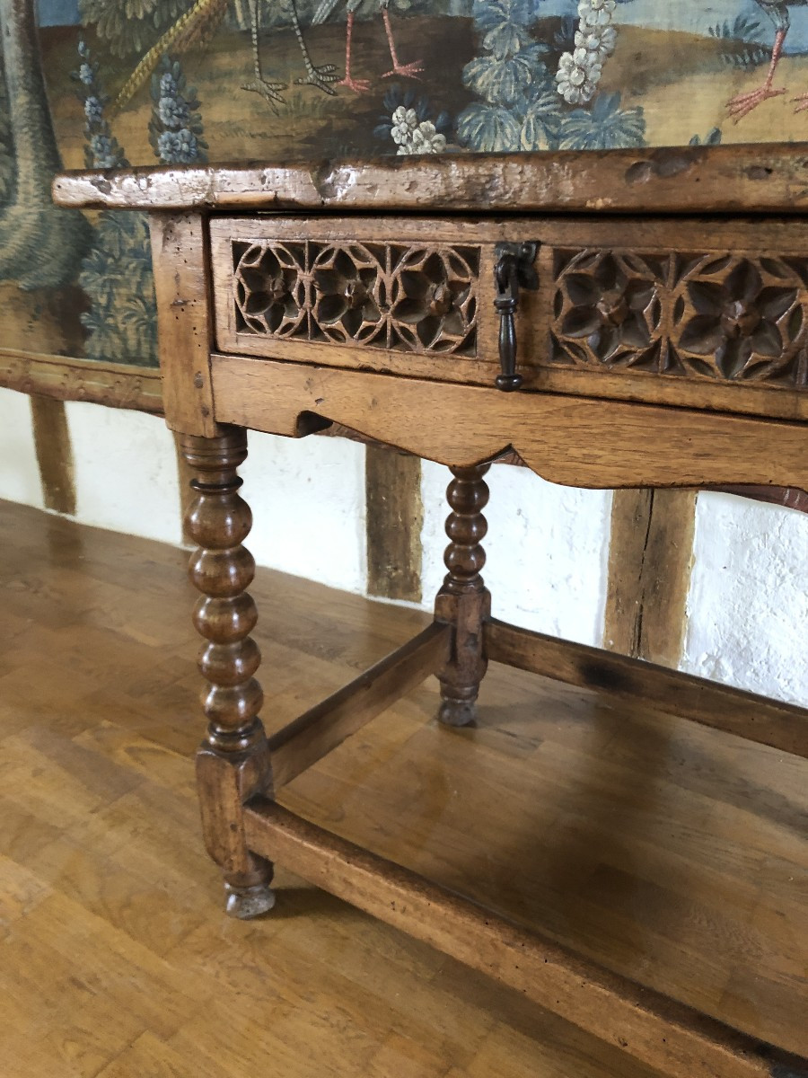 Petite table, XVIIème .-photo-3