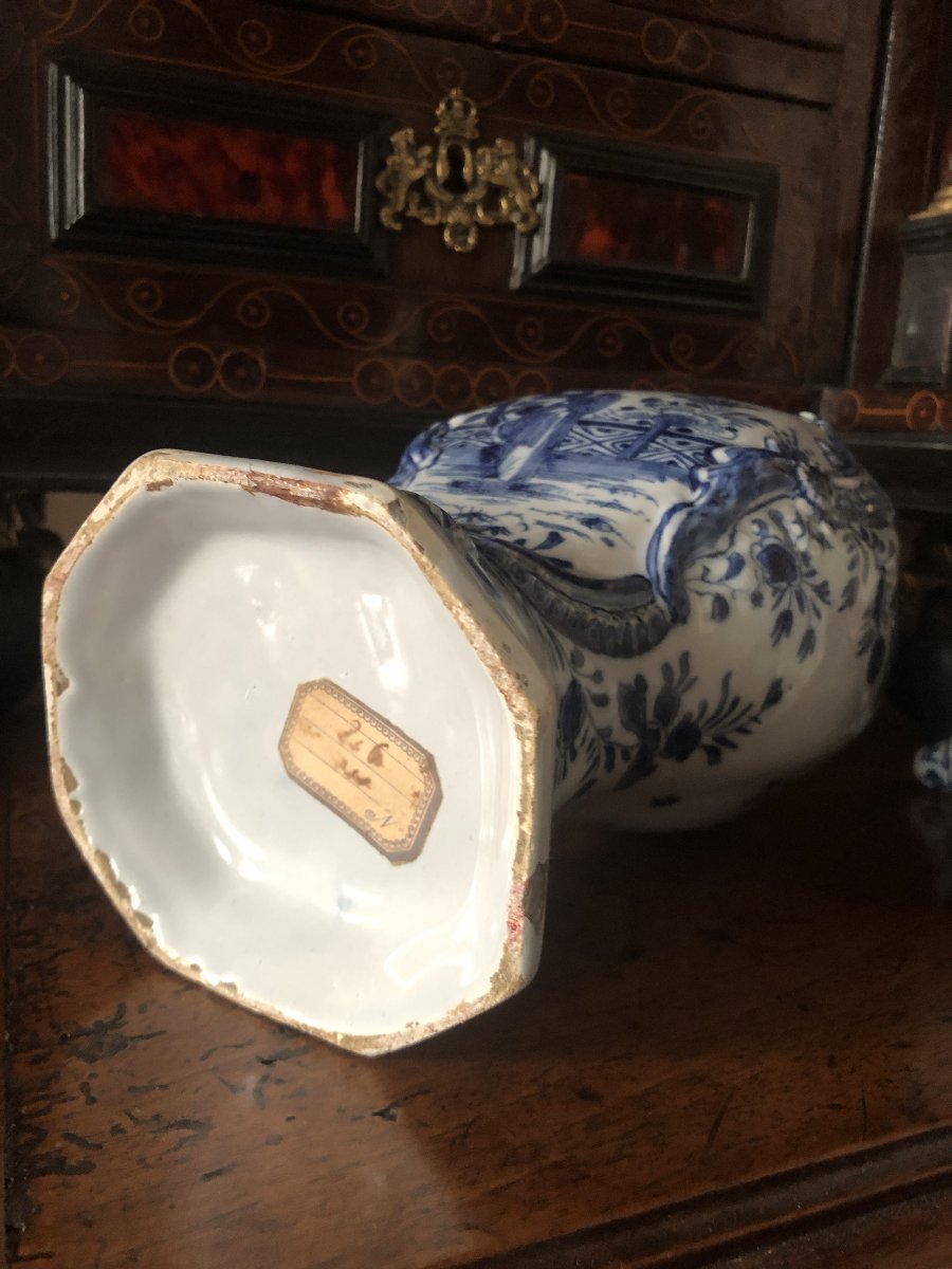 Delft Covered Vase, 18th Century .-photo-5