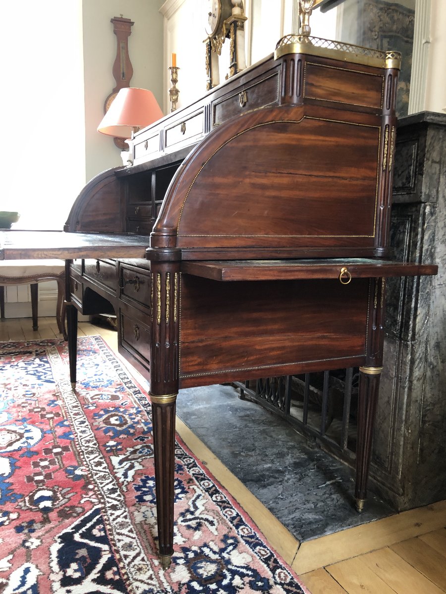 Large Cylinder Desk, 18th Century.-photo-6