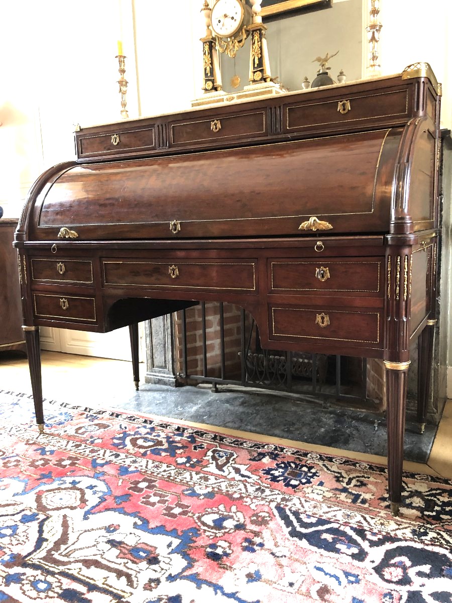 Large Cylinder Desk, 18th Century.
