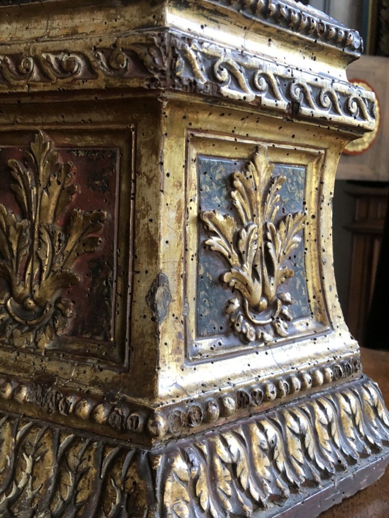 17th-century Pedestal.-photo-3