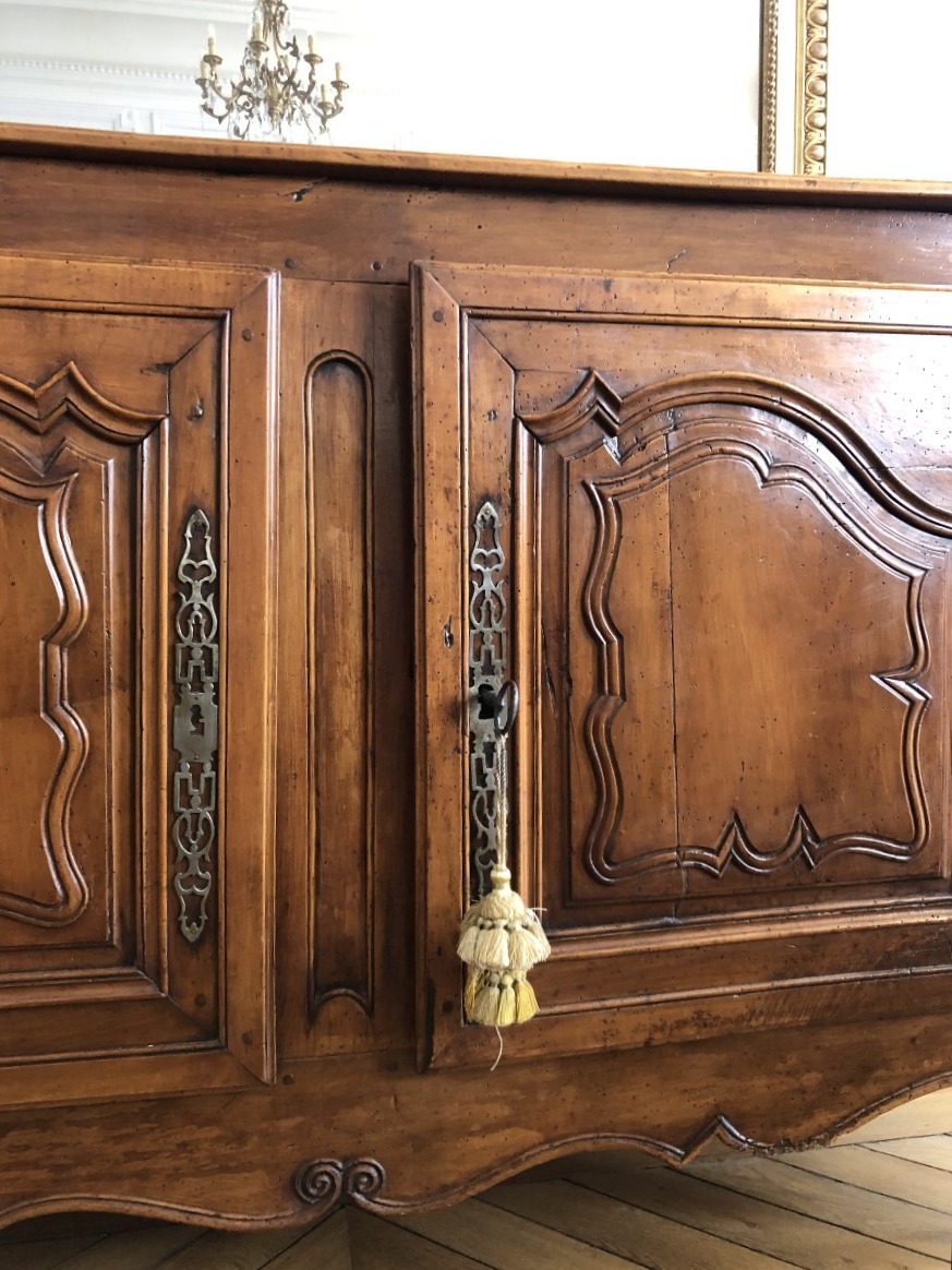 18th-century Sideboard.