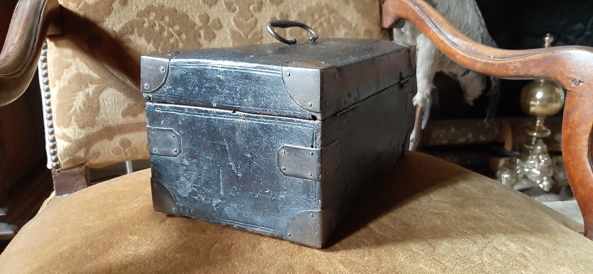 Box, 18th Century.-photo-1